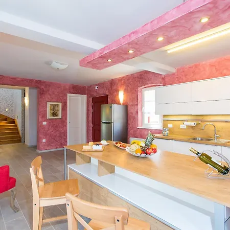 Beautiful Stupenda With Whirlpool In Porec Villa Montižana