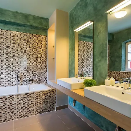 Villa Beautiful Stupenda With Whirlpool In Porec Montizana